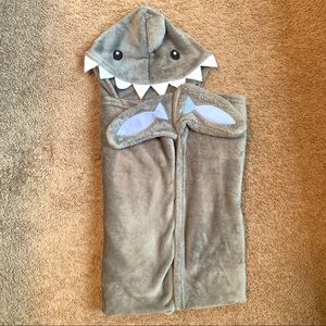 Kids Hooded Shark Throw Gray